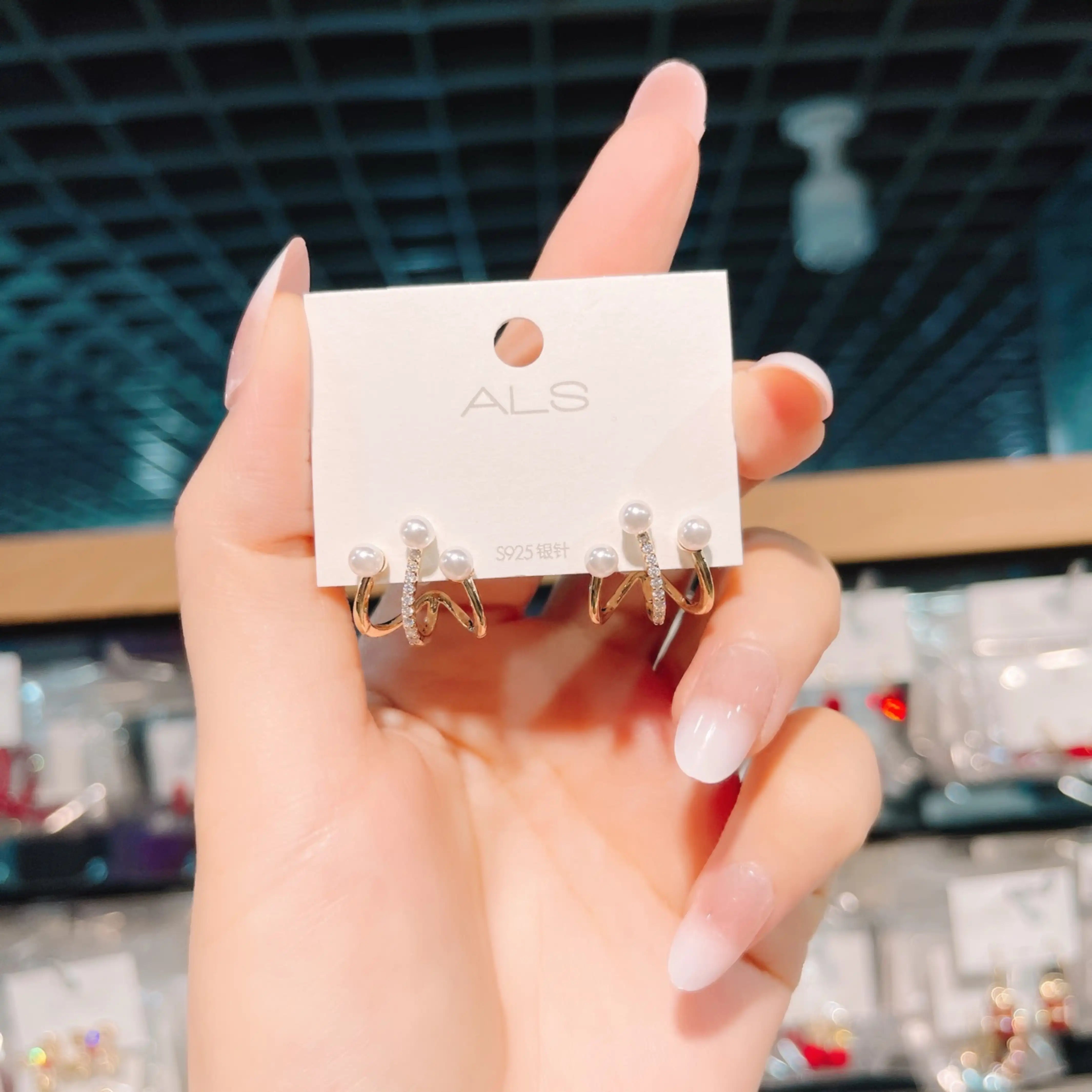 18K Gold CZ Pearl Hoop Earrings