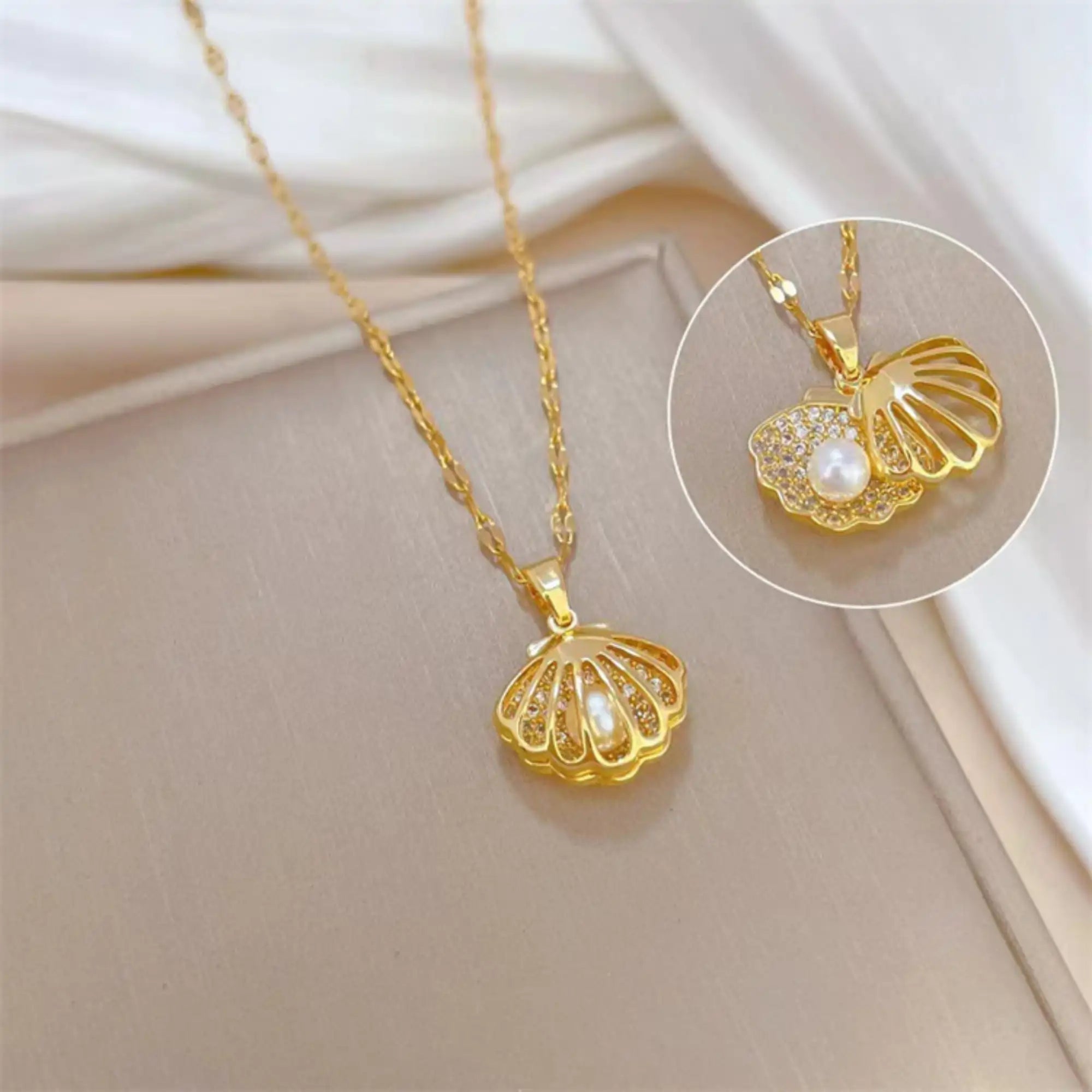 Gold Seashell Zircon Pearl Necklace