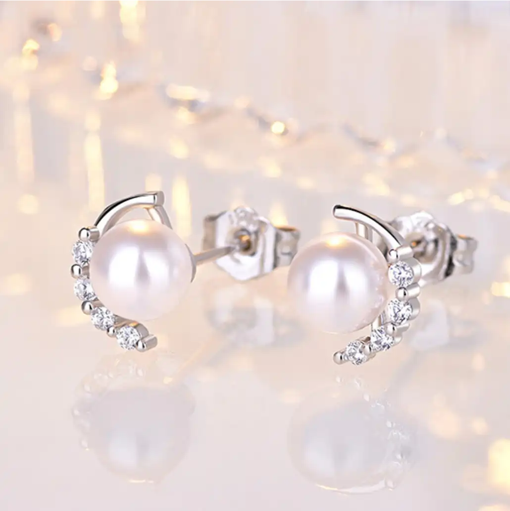 Exquisite CZ Pearl Stud Earrings